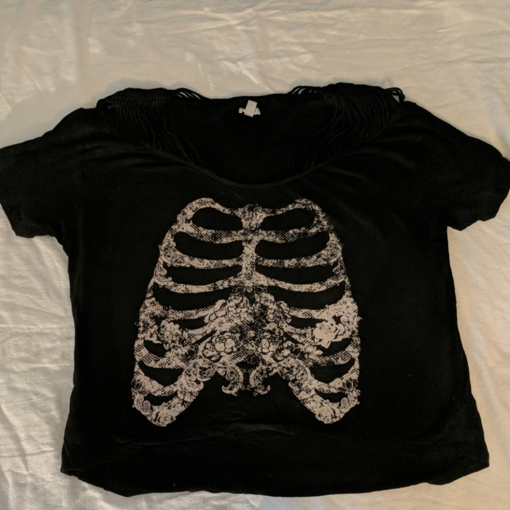 Urban Outfitters lung top